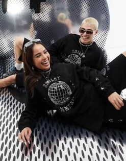 ASOS X Smiley® - Unisex Oversized Sweatshirt With Smiley Print In Black